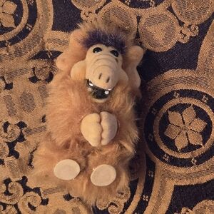 Vintage 1980s Russ ALF plush hugger